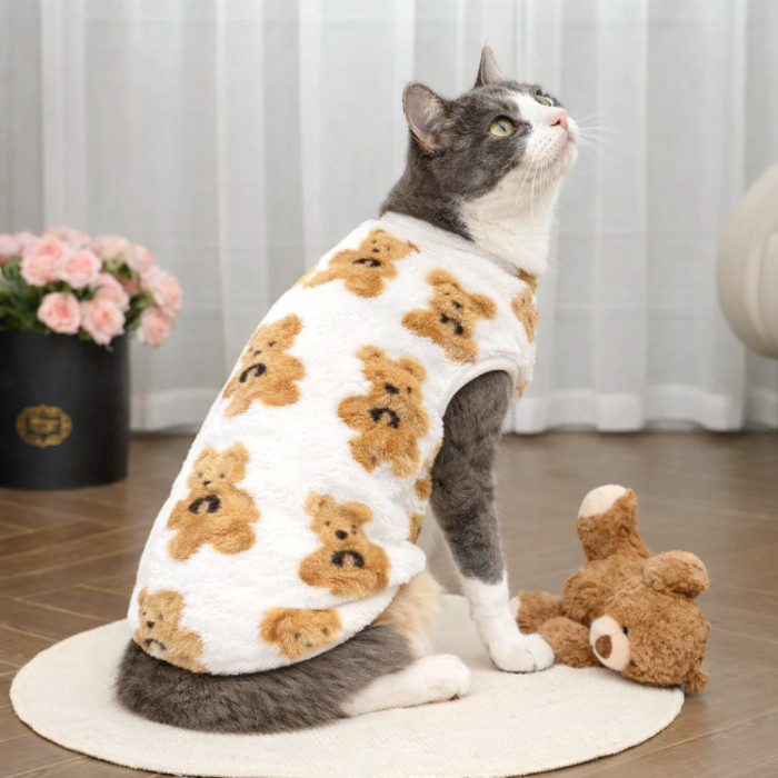 Біла тепла жилетка для кішок Ведмедик L